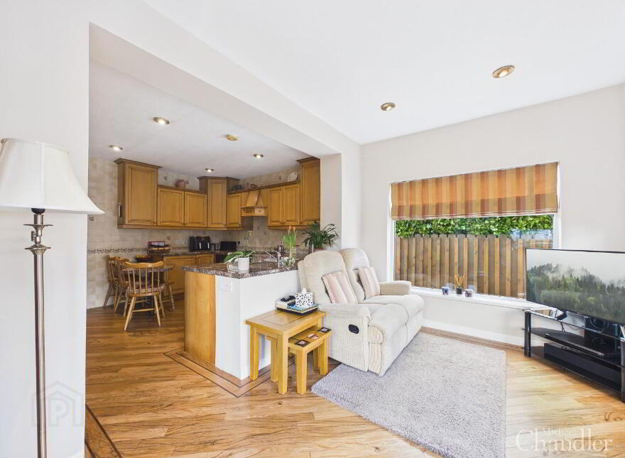31 Hillsborough Road, Carryduff, Belfast, BT8 8HS