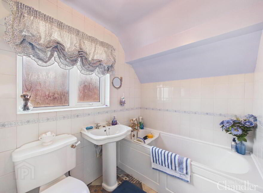 31 Hillsborough Road, Carryduff, Belfast, BT8 8HS
