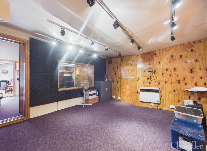 31 Hillsborough Road, Carryduff, Belfast, BT8 8HS