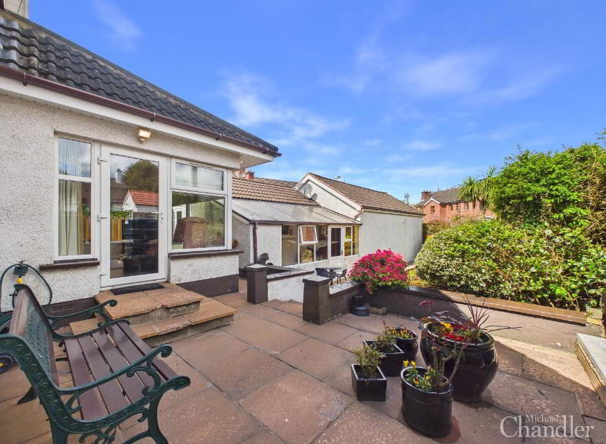 31 Hillsborough Road, Carryduff, Belfast, BT8 8HS