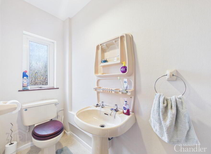 31 Hillsborough Road, Carryduff, Belfast, BT8 8HS