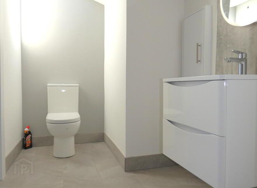 White Gables, 11 Sandelwood Avenue, Coleraine, BT52 1JW