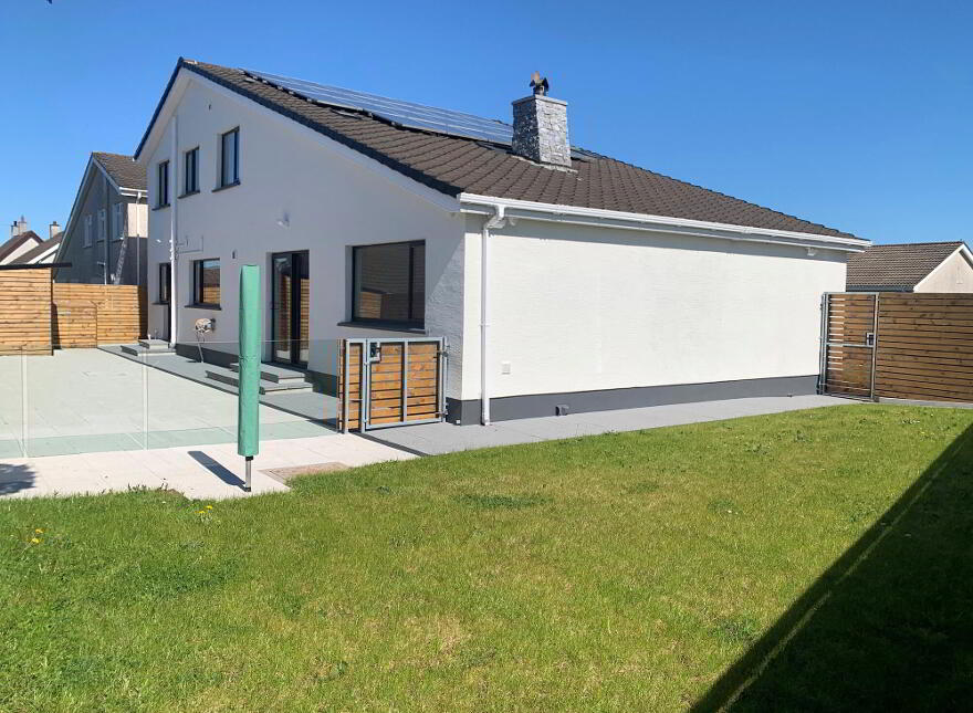 White Gables, 11 Sandelwood Avenue, Coleraine, BT52 1JW