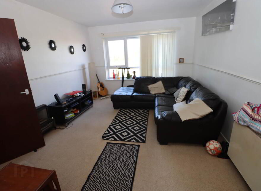 4f Mahee Close, Belfast, BT8 7EP