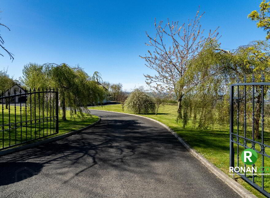 17 Carrigullin Road, Strabane, BT82 8PA