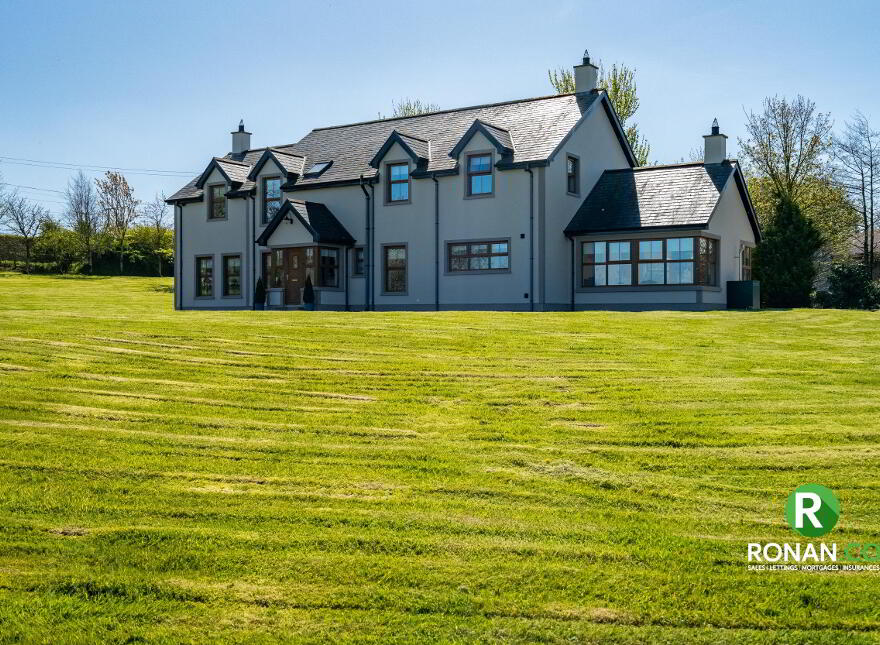 17 Carrigullin Road, Strabane, BT82 8PA