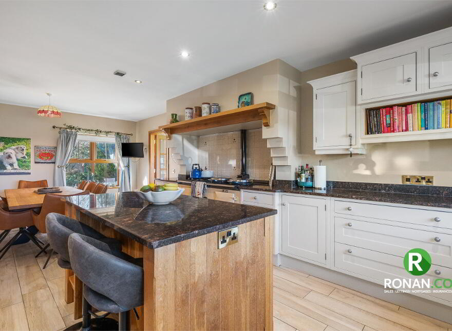 17 Carrigullin Road, Strabane, BT82 8PA