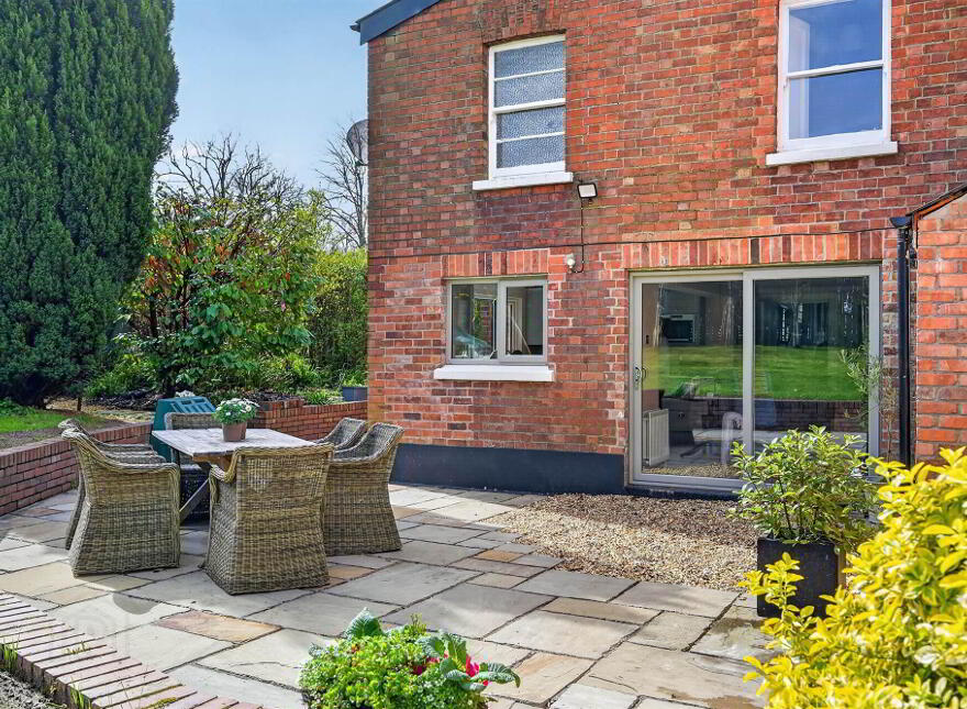 Thornlea, 14 Malone Park, Belfast, BT9 6NH