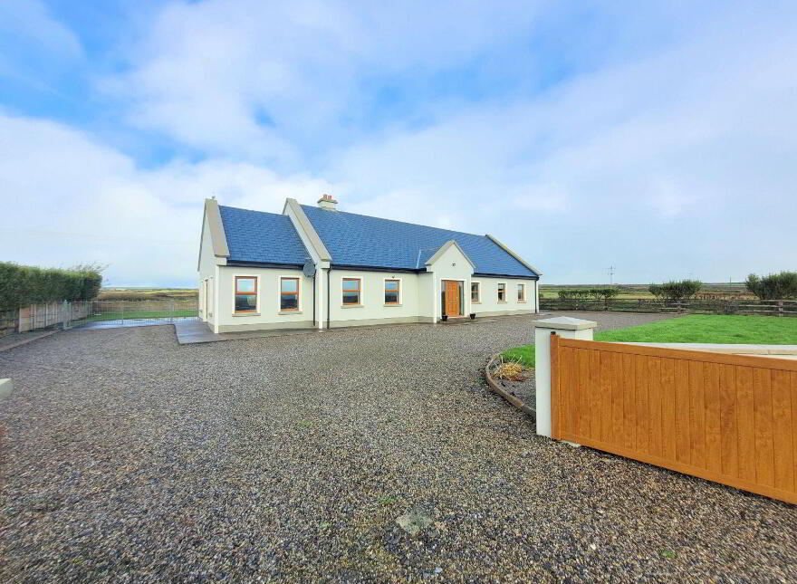 House, C. 5.6 Acres, Moveen, Kilkee, V15TX07