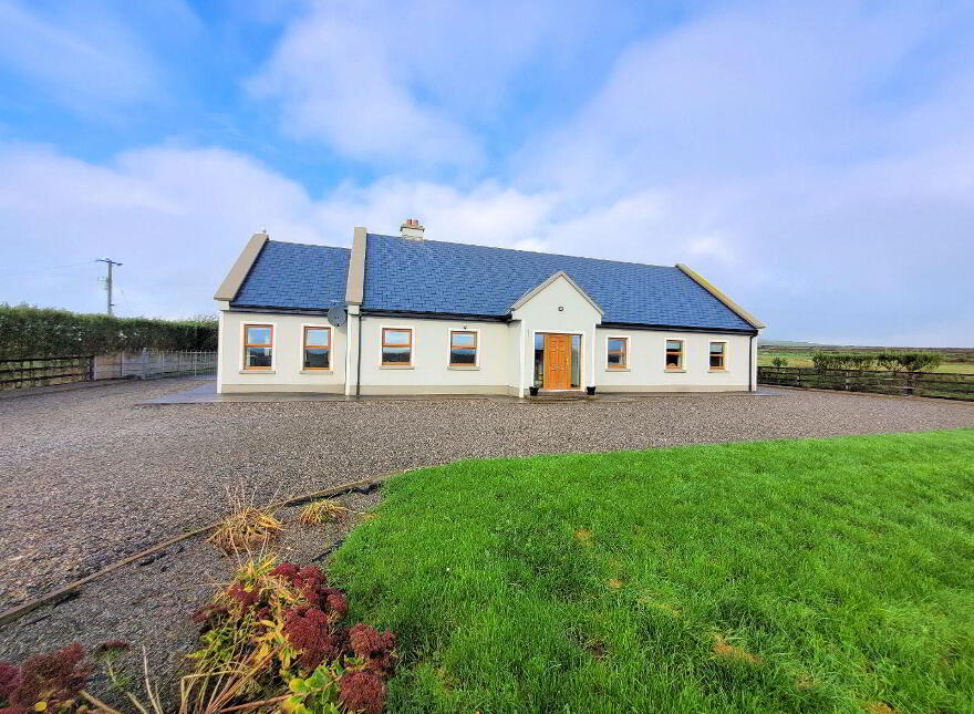 House, C. 5.6 Acres, Moveen, Kilkee, V15TX07