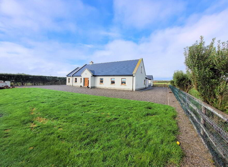House, C. 5.6 Acres, Moveen, Kilkee, V15TX07