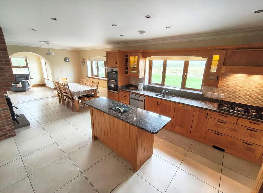 House, C. 5.6 Acres, Moveen, Kilkee, V15TX07