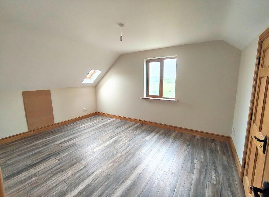 House, C. 5.6 Acres, Moveen, Kilkee, V15TX07