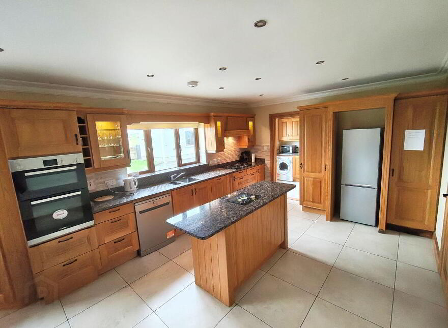 House, C. 5.6 Acres, Moveen, Kilkee, V15TX07