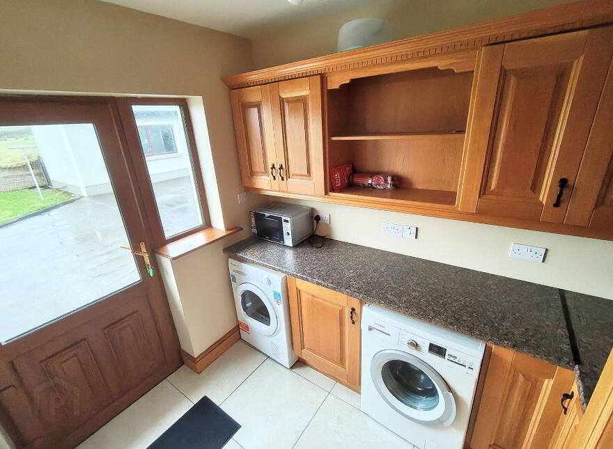 House, C. 5.6 Acres, Moveen, Kilkee, V15TX07