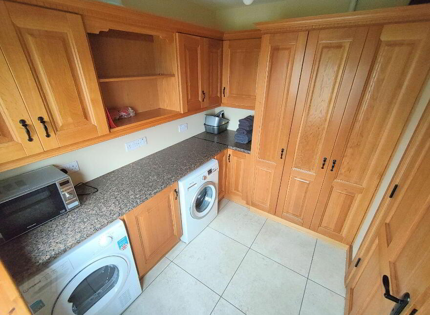 House, C. 5.6 Acres, Moveen, Kilkee, V15TX07
