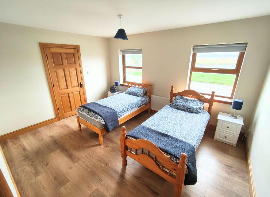 House, C. 5.6 Acres, Moveen, Kilkee, V15TX07