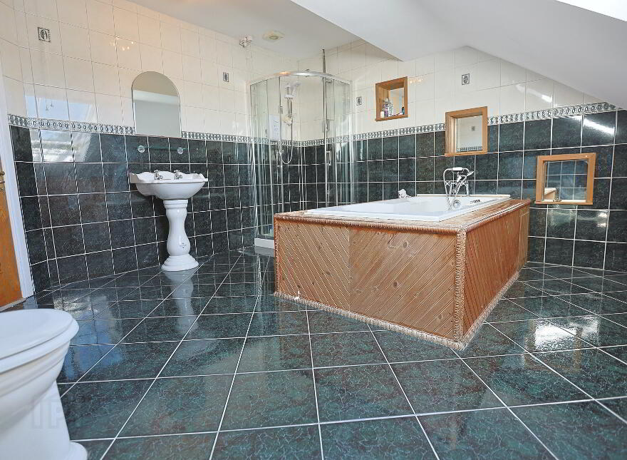 16 Carrowbane Road, Camlough, BT35 7QH