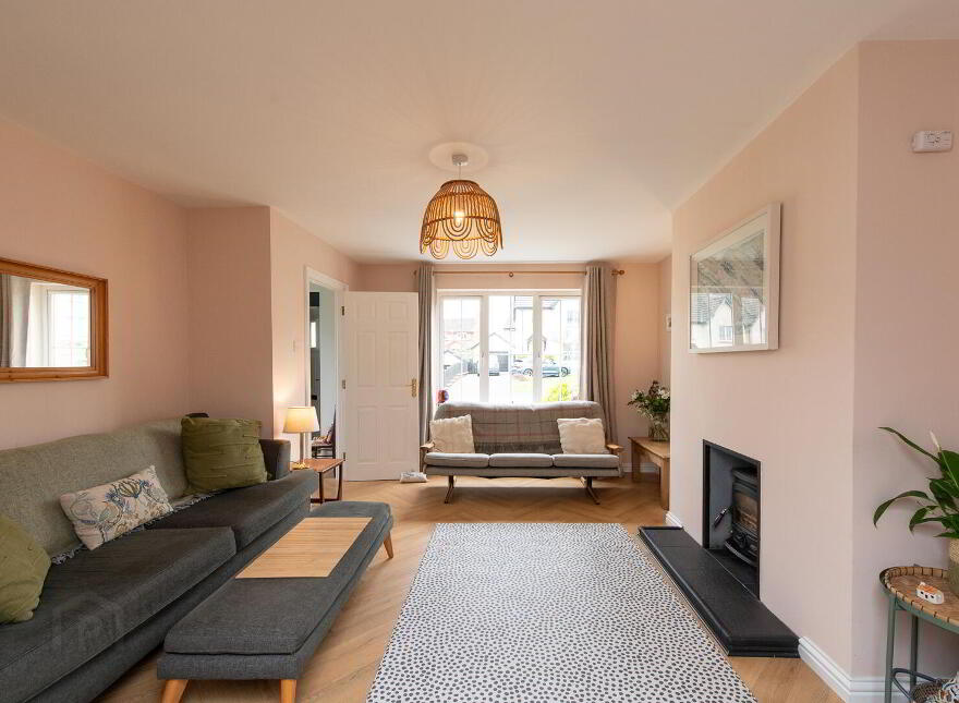 15 Castlebrook Avenue, Ballynure, BT39 9GX
