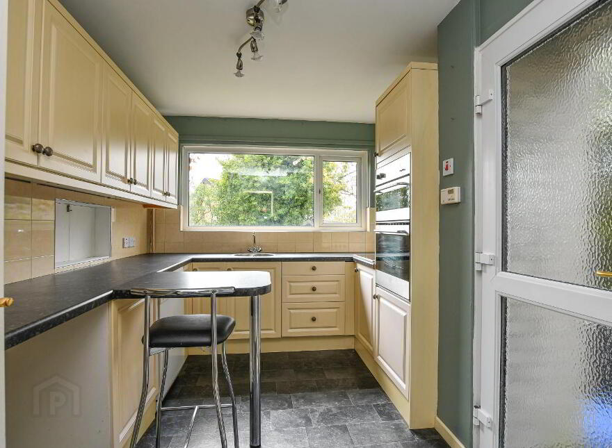 8 Ballymacormick Crescent, Bangor, BT19 6BS
