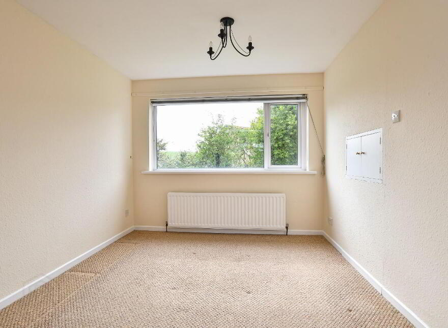 8 Ballymacormick Crescent, Bangor, BT19 6BS