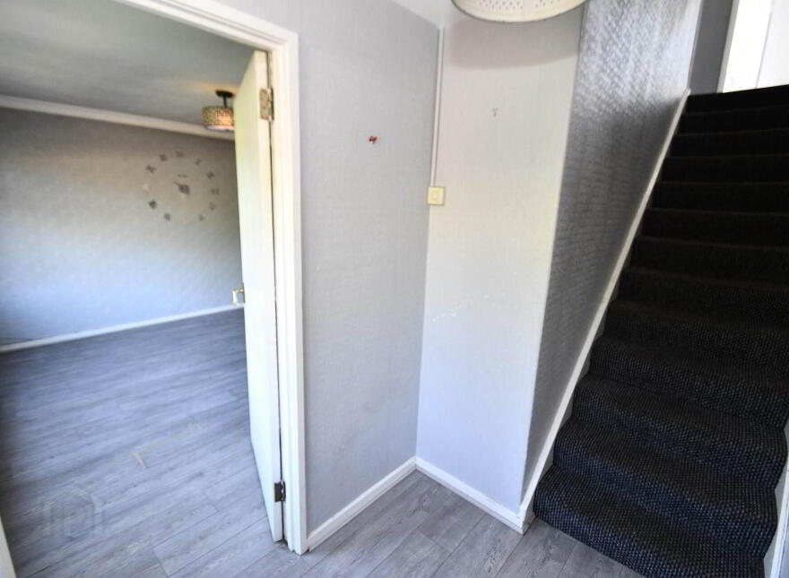 438 Glen Road, Belfast, BT11 8AY