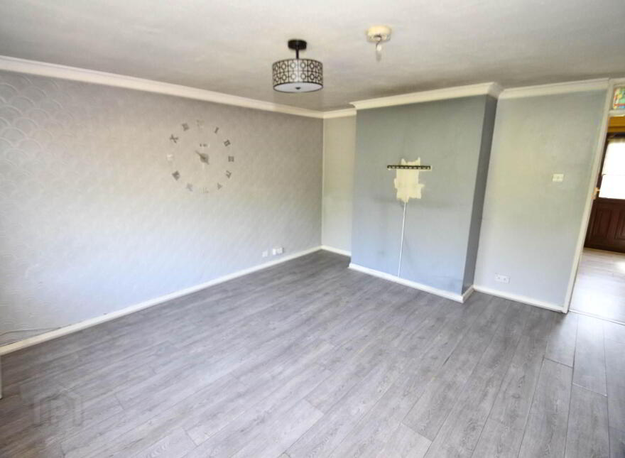 438 Glen Road, Belfast, BT11 8AY