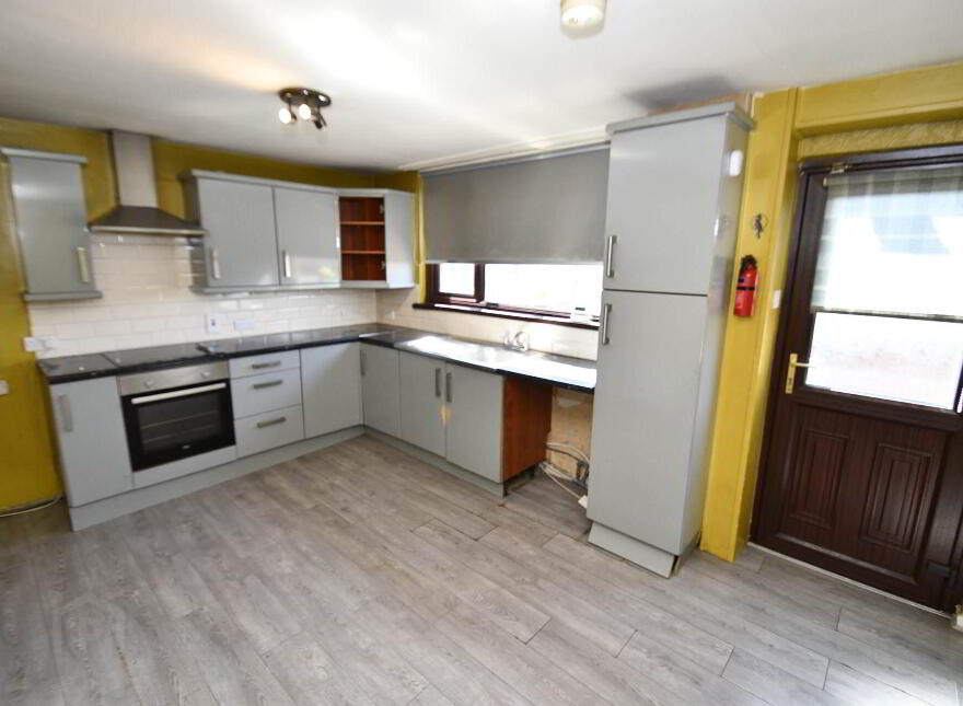 438 Glen Road, Belfast, BT11 8AY
