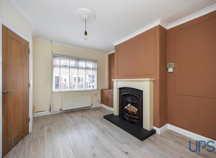 19 Iveagh Crescent, Falls Road, Belfast, BT12 6AW