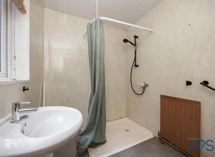 19 Iveagh Crescent, Falls Road, Belfast, BT12 6AW