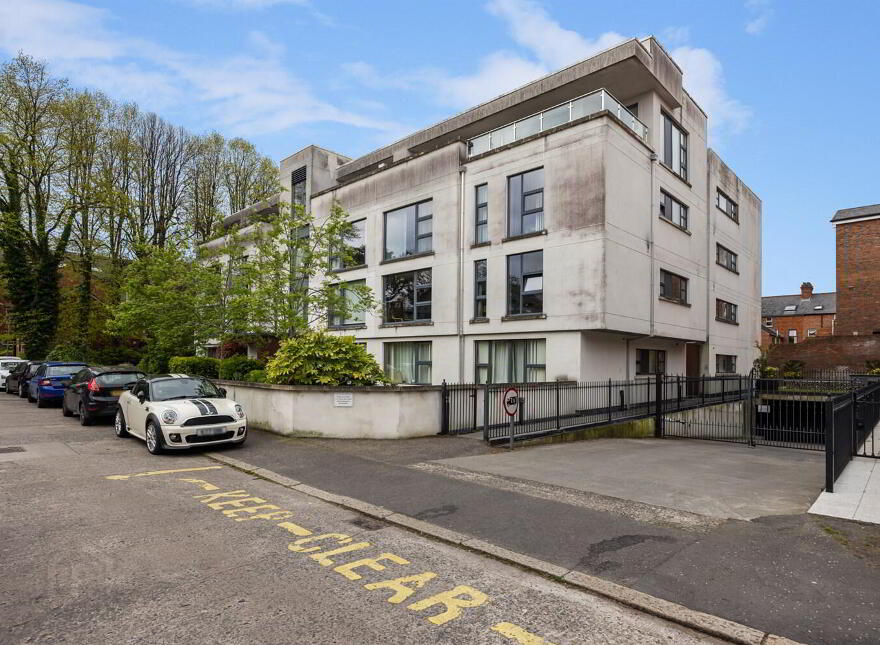 Apartment 23 Stratfield House 6-8 Wellington Park, Belfast, BT9 6DR