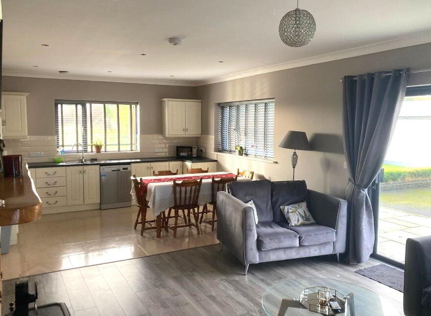 Churchfield, Knock, F12KD58