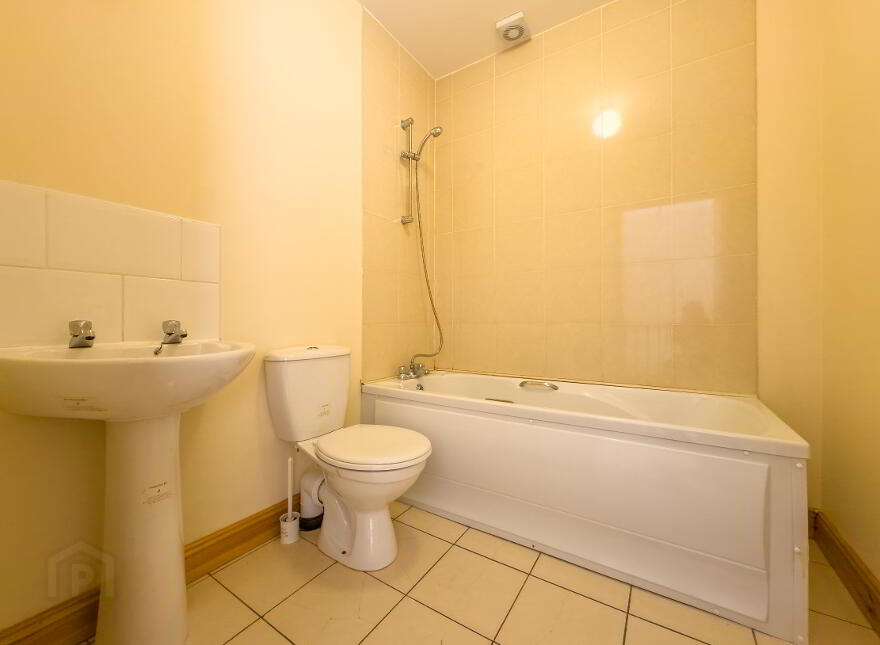 Carraig Beag, 16 Cootehill Road, Cavan, H12PW94