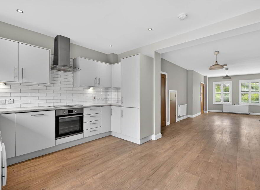 16 Church Hill, Lambeg, Lisburn, BT27 4SB
