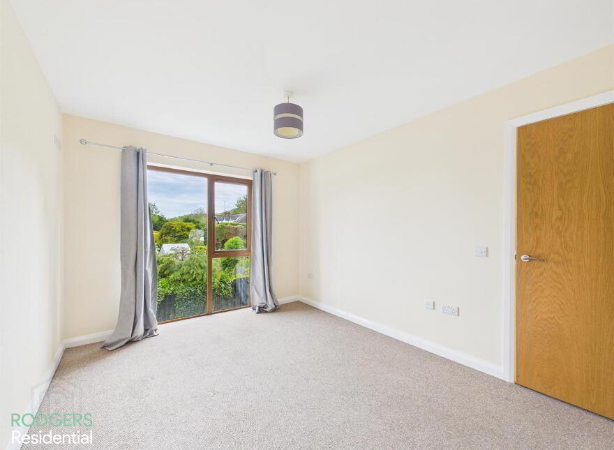 1 Redburn Court, Holywood, BT18 9QT