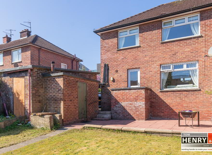 43 Carland Road, Dungannon, BT71 4AA