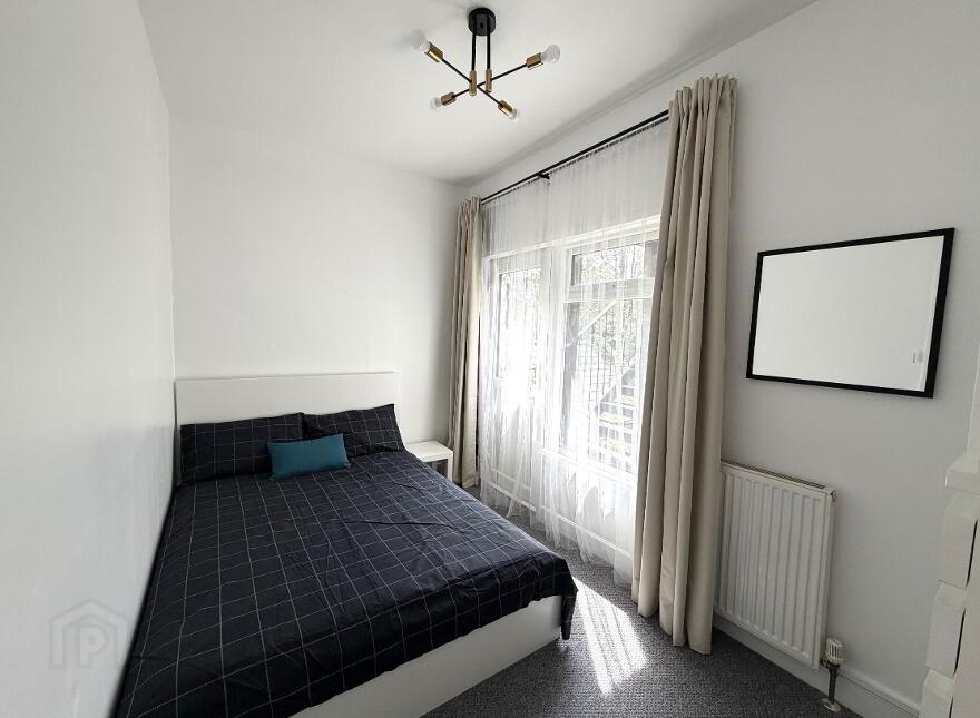 Apt 4, 1 Sandown Park, Belfast, BT5 6JP