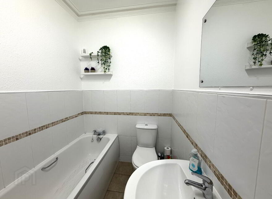 Apt 4, 1 Sandown Park, Belfast, BT5 6JP