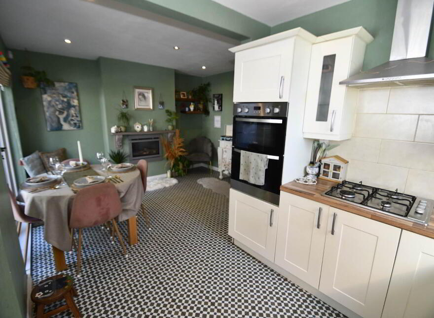 18 Glengoland Park, Stewartstown Road, Belfast, BT17 0JD