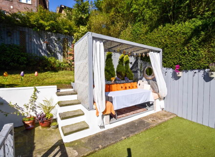 18 Glengoland Park, Stewartstown Road, Belfast, BT17 0JD