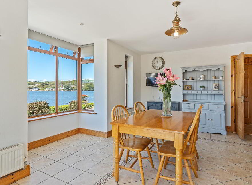 Burgatia, Rosscarbery, Rosscarbery, P85W657