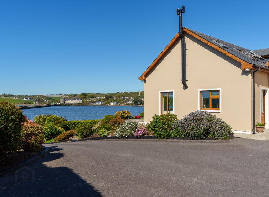 Burgatia, Rosscarbery, Rosscarbery, P85W657