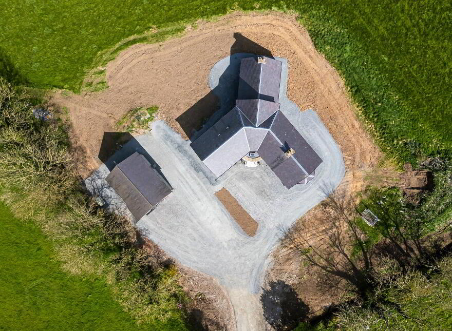 Farm With Circa 47 Acres, Moyanna, 152 Banbridge Road, Donaghcloney, BT66 7PJ