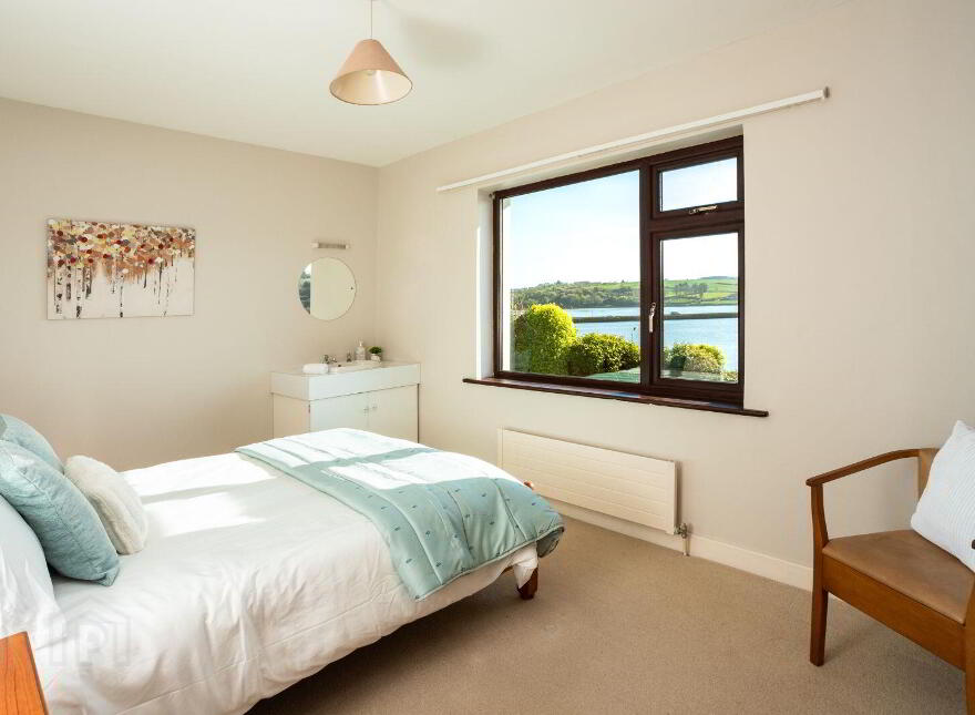 Mill Road, Burgatia, Rosscarbery, P85F820