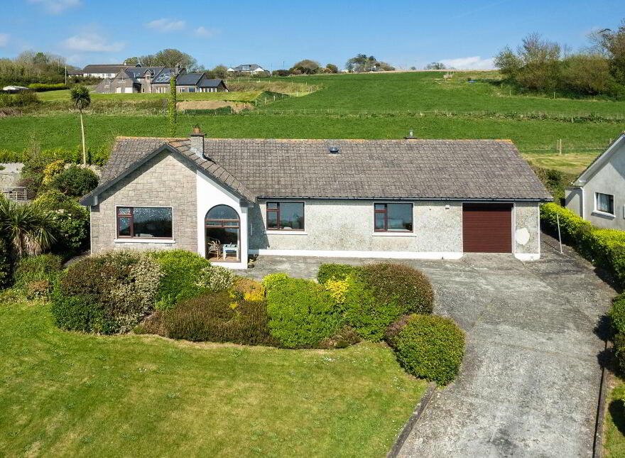 Mill Road, Burgatia, Rosscarbery, P85F820