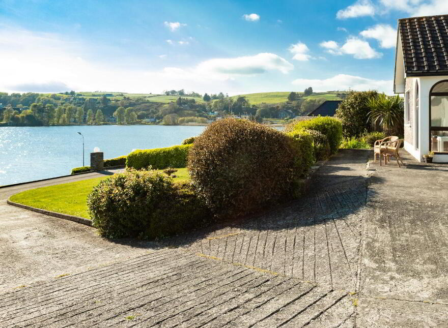 Mill Road, Burgatia, Rosscarbery, P85F820