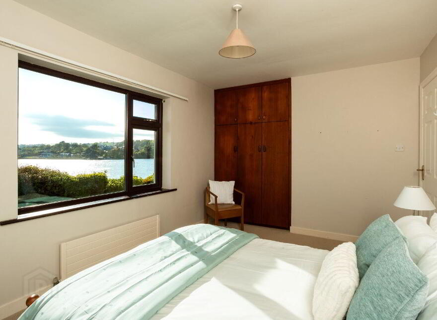 Mill Road, Burgatia, Rosscarbery, P85F820