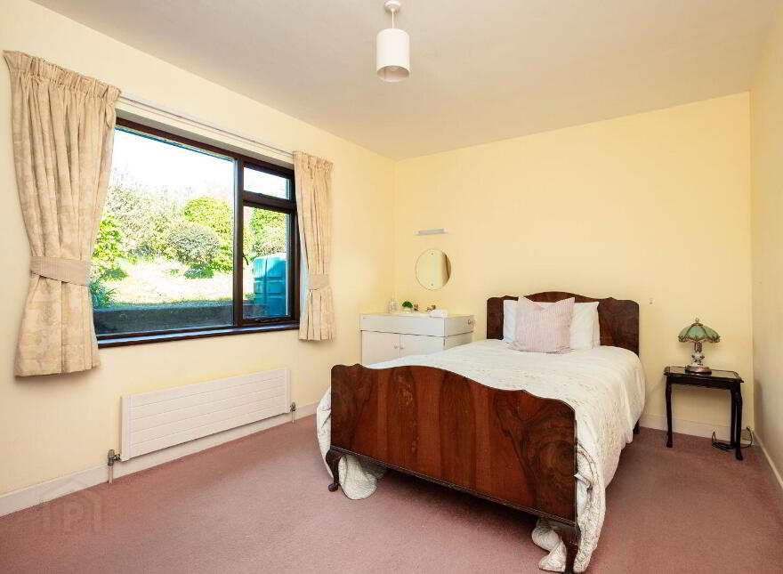 Mill Road, Burgatia, Rosscarbery, P85F820