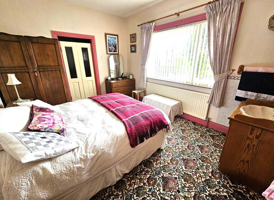 Gairloch, 38 Castlebalfour Road, Lisnaskea, BT92 0LT