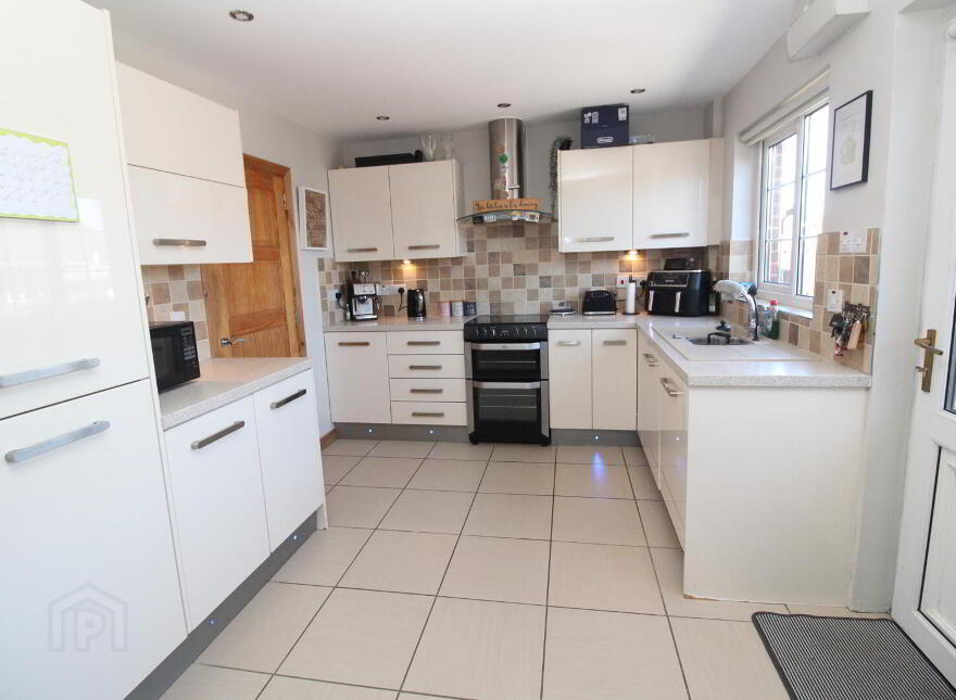 19 Hillcrest Drive, Newtownabbey, BT36 6EQ